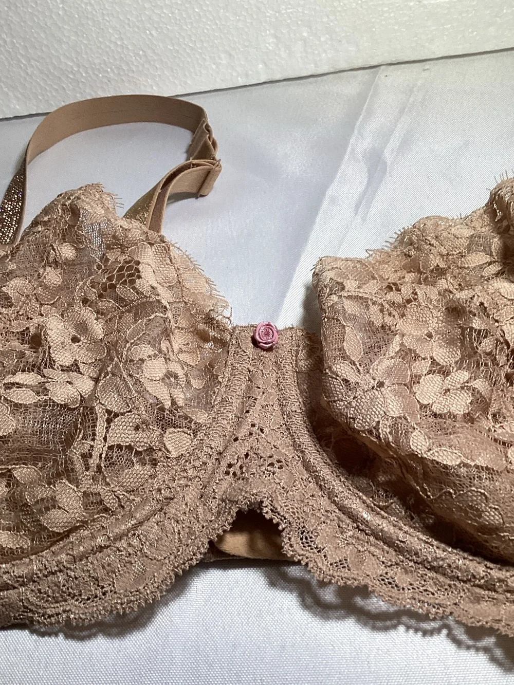 Victoria's Secret Beige Lace Underwire Bra